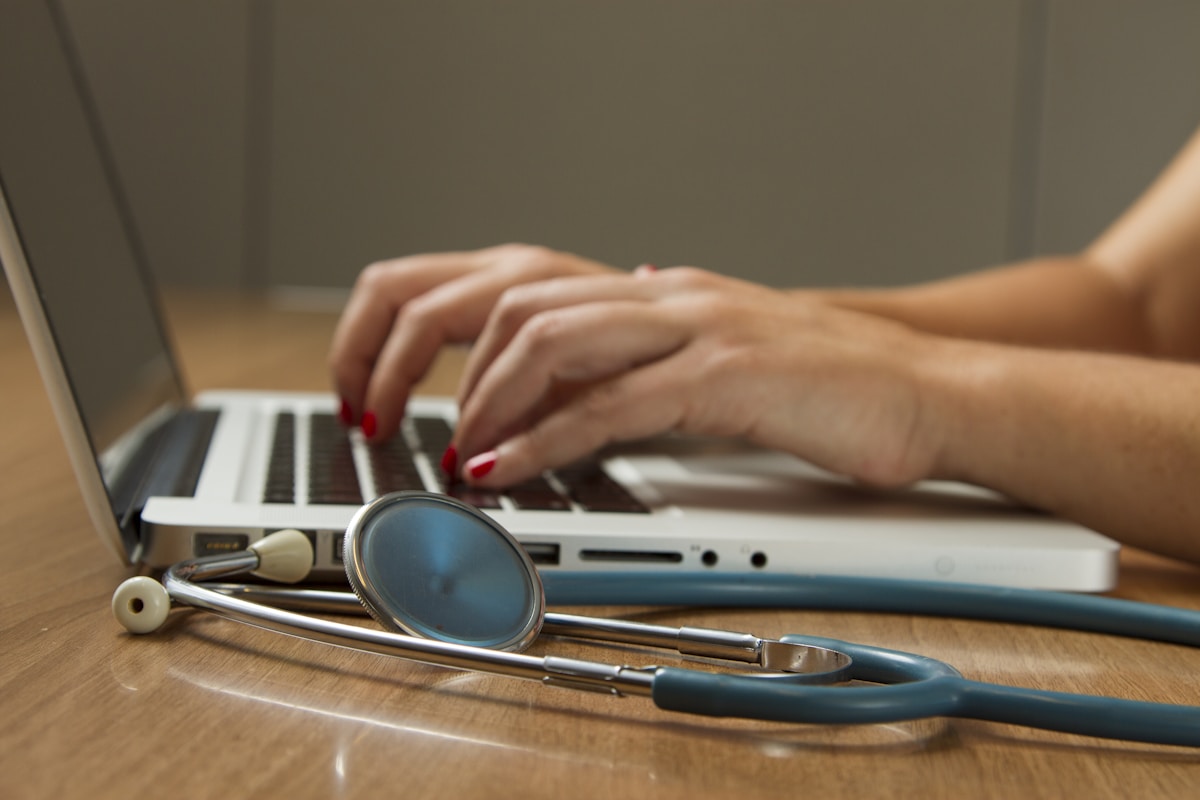 PCOS and Herbal Medicine: A Natural Path to Hormonal Harmony